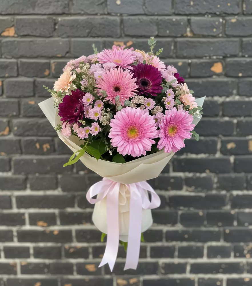 Букет цветов из: Герберы и Хризантемы в Алферьево