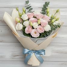 Букет цветов из:  Лизиантусы в Алферьево