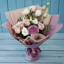 Букет цветов из:  Розы и Лизиантусы в Алферьево