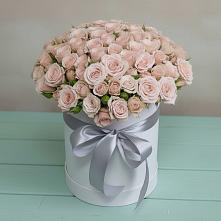 Цветочная композиция из Розы в шляпной коробке в Алферьево