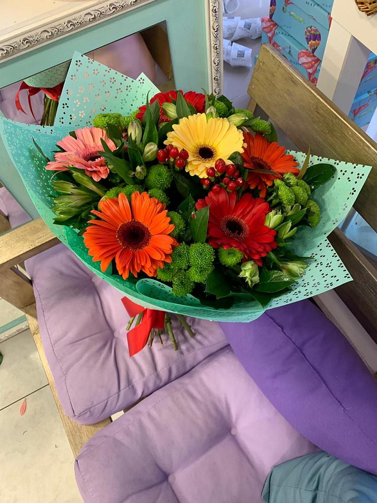 Букет цветов из: Герберы, Хризантемы и Альстромерии в Алферьево