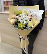 Букет цветов из:  Альстромерии, Розы и Хризантемы в Алферьево