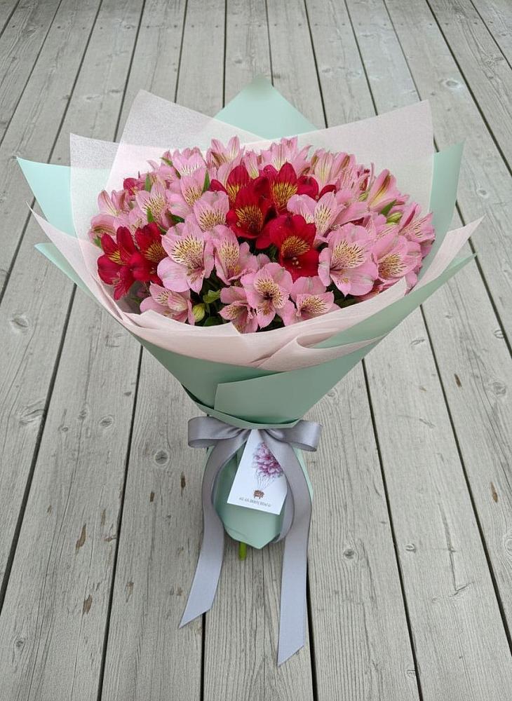 Букет цветов из: Альстромерии в Алферьево