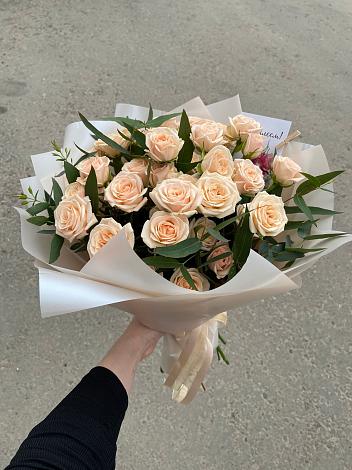 Букет Кремовые розы Латте в Алферьево
