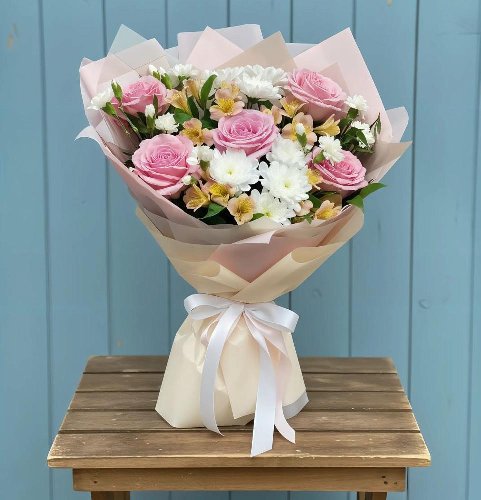 Букет цветов из: Гвоздики, Орхидеи и Розы в Алферьево