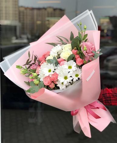 Букет цветов из: Розы, Лизиантусы и Хризантемы в Алферьево