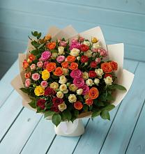 Букет Микс из разноцветных кустовых роз в Алферьево