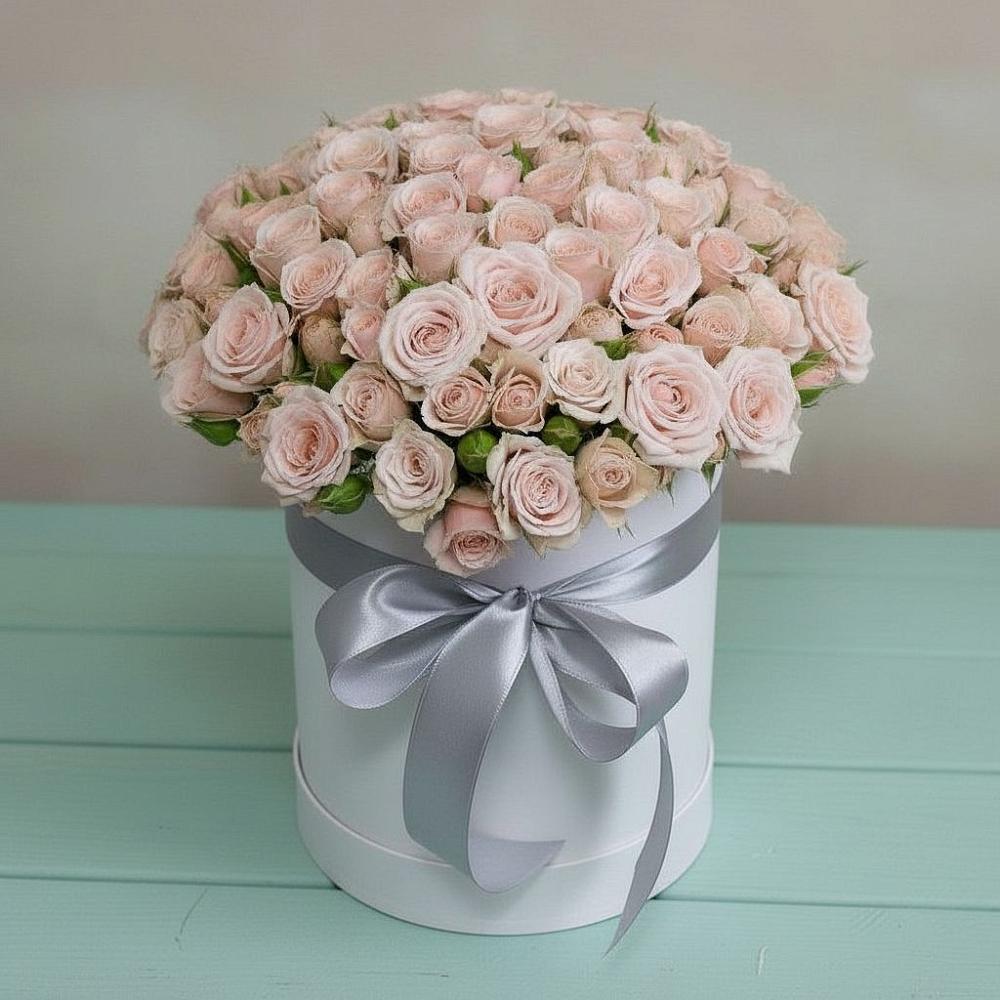 Цветочная композиция из Розы в шляпной коробке в Алферьево